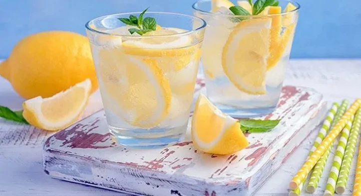 Minum Air Lemon Setiap Hari Bisa Menyebabkan Gigi Terkikis